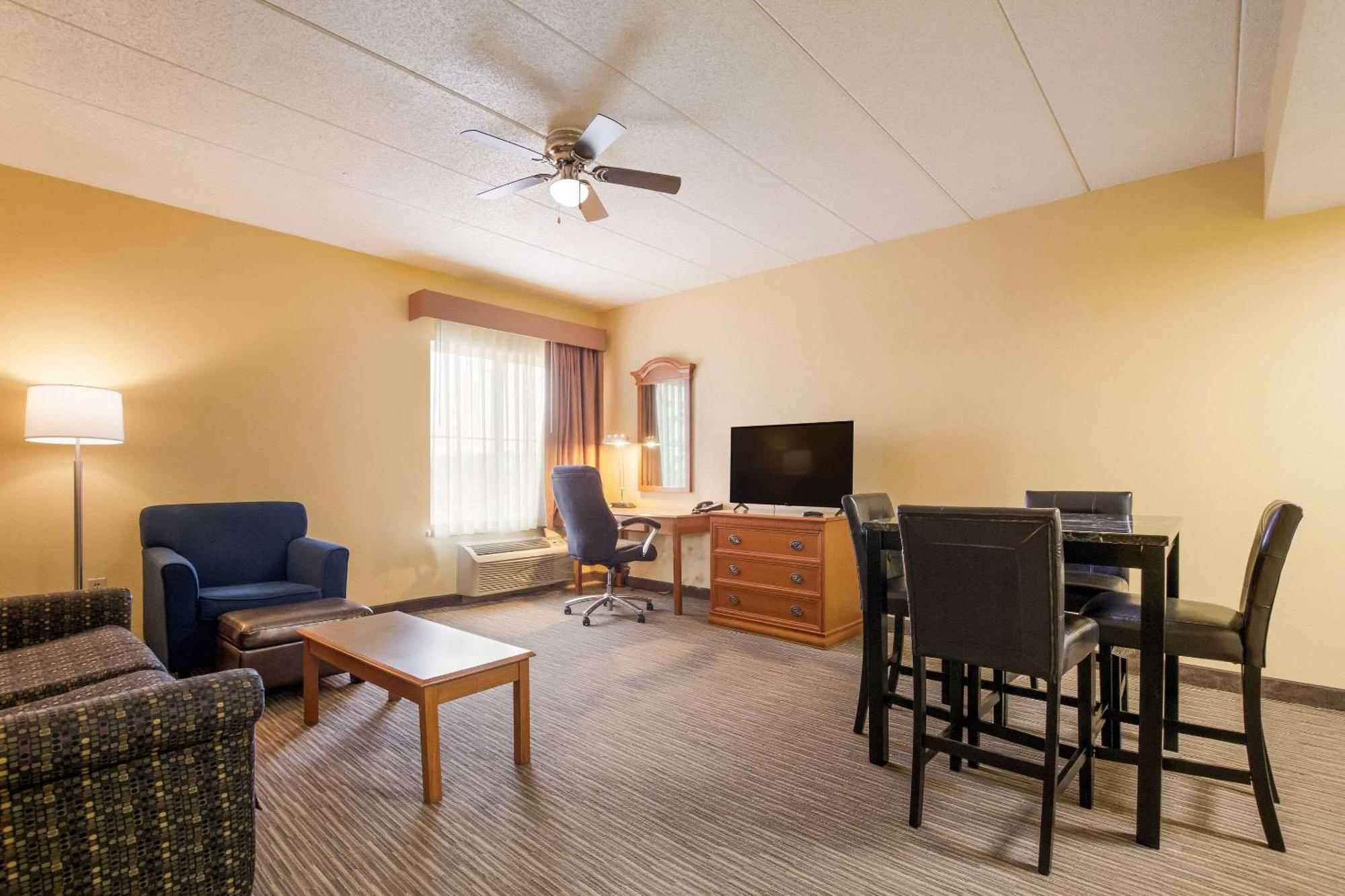Quality Inn & Suites Cvg Airport Erlanger Buitenkant foto